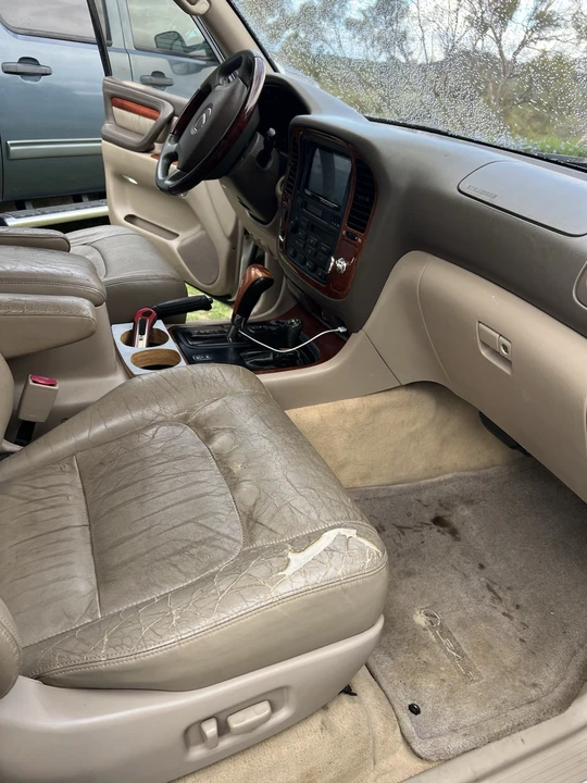 2001 Lexus LX 2nd Gen - Image 6 of 12
