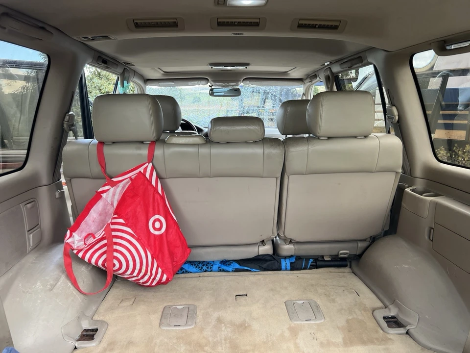2001 Lexus LX 2nd Gen - Image 5 of 12