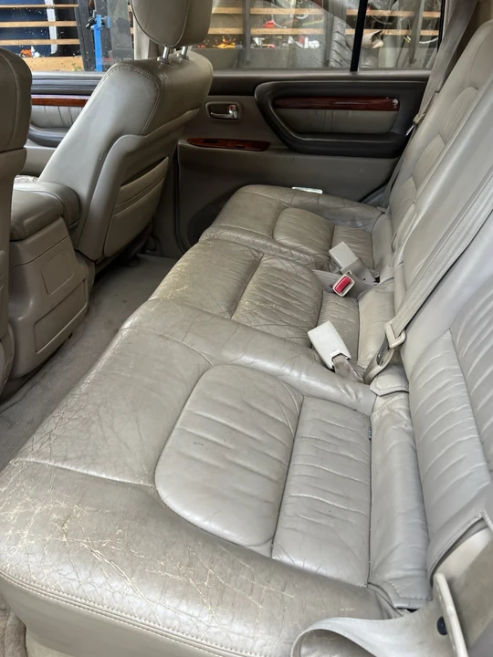 2001 Lexus LX 2nd Gen - Image 7 of 12