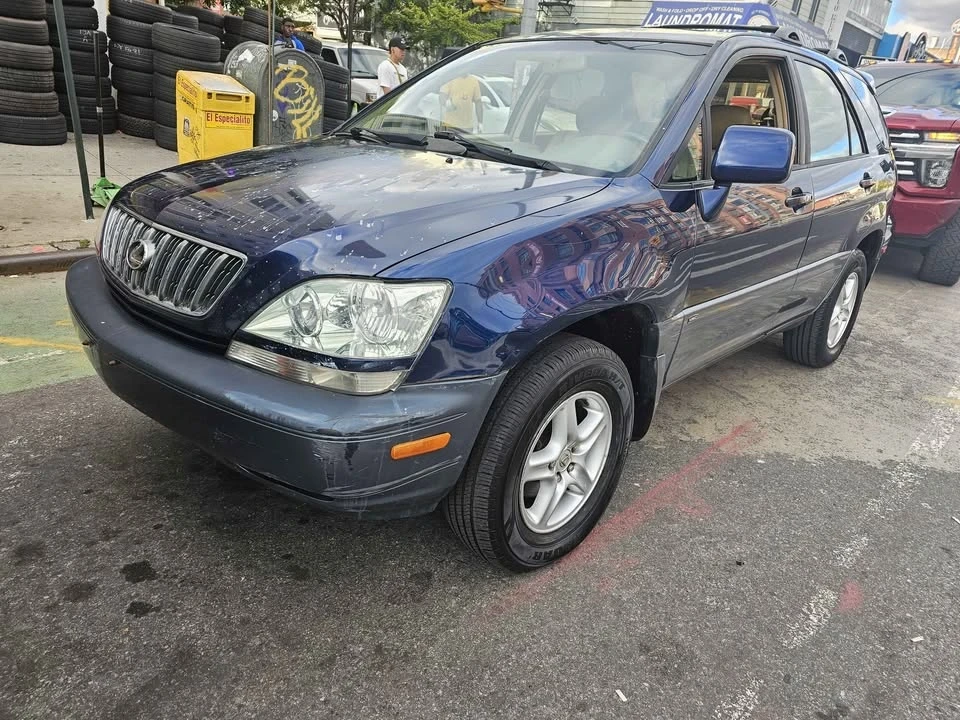 2001 Lexus LX 2nd Gen - Image 2 of 9