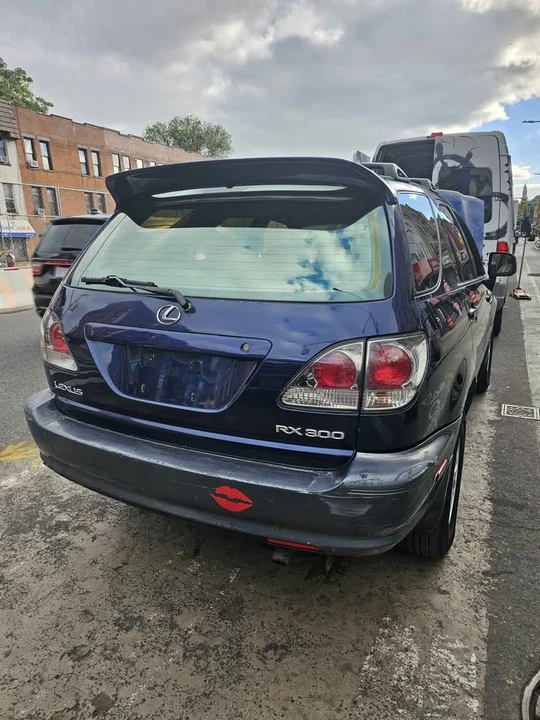 2001 Lexus LX 2nd Gen - Image 3 of 9
