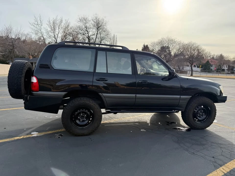 2001 Lexus LX 2nd Gen - Image 8 of 20