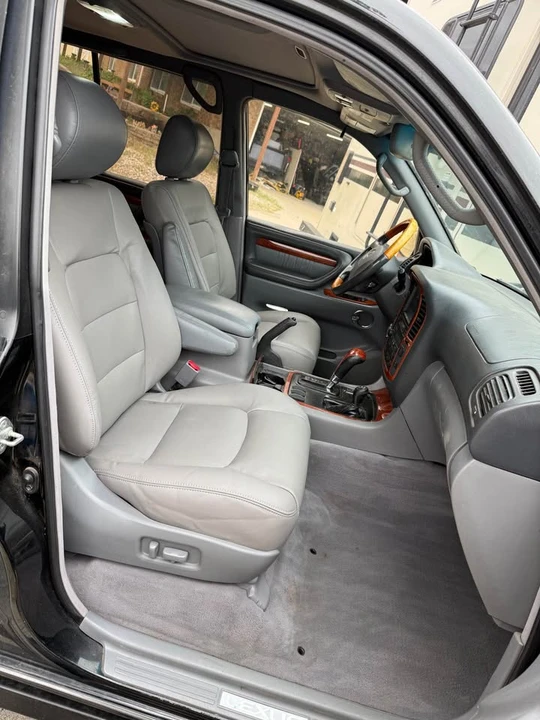 2001 Lexus LX 2nd Gen - Image 20 of 20