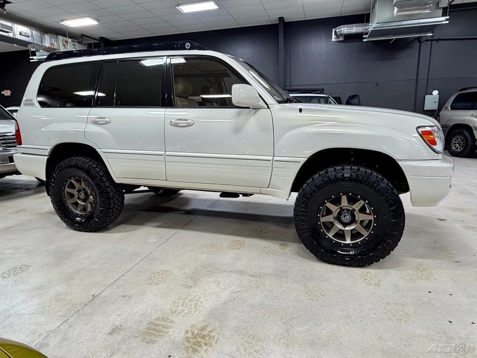 2001 Lexus LX 2nd Gen - Image 2 of 12