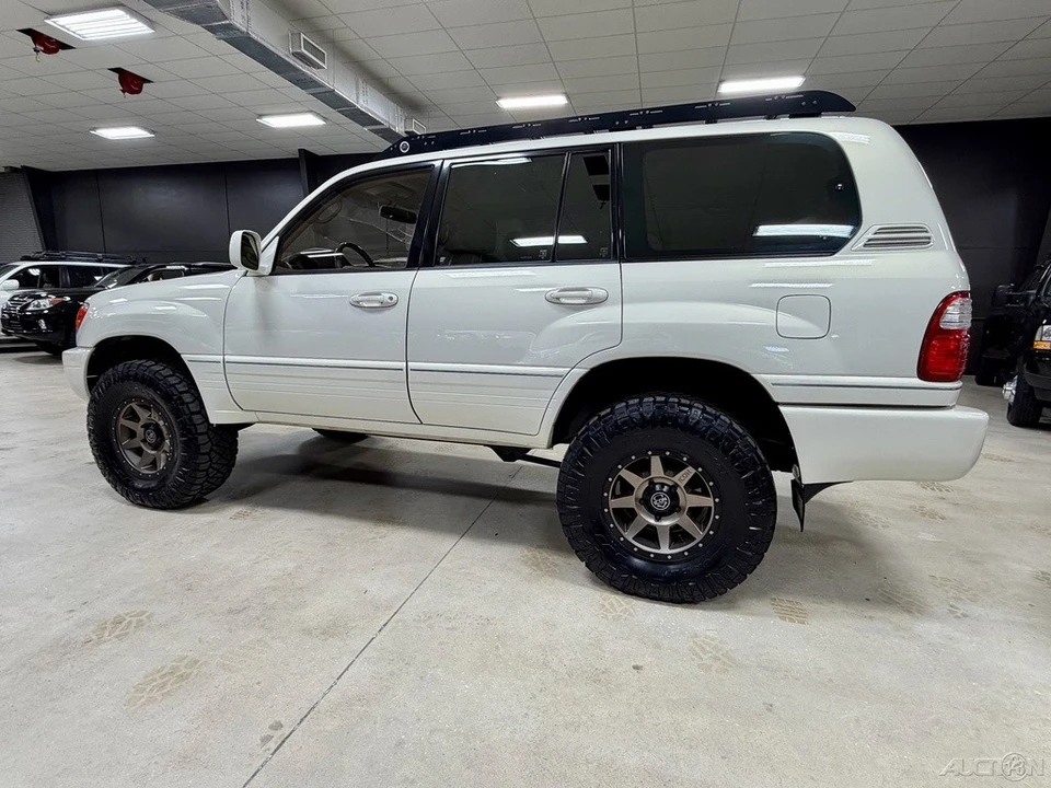 2001 Lexus LX 2nd Gen - Image 3 of 12