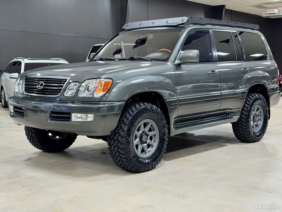 2001 Lexus LX 2nd Gen - Image 2 of 12