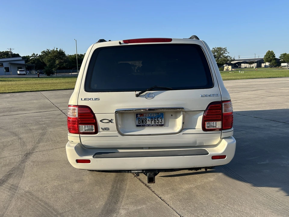 2001 Lexus LX 2nd Gen - Image 8 of 31