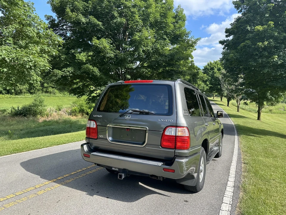 2001 Lexus LX 2nd Gen - Image 31 of 31