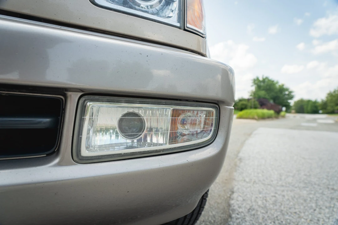 2001 Lexus LX 2nd Gen - Image 23 of 31