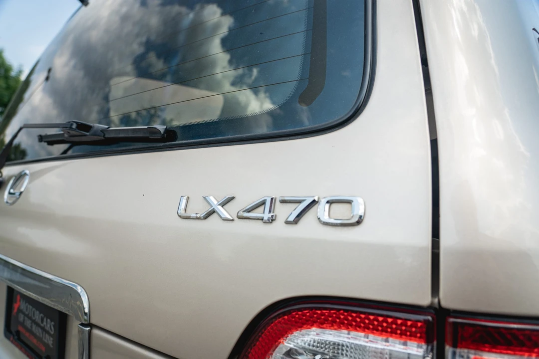 2001 Lexus LX 2nd Gen - Image 31 of 31