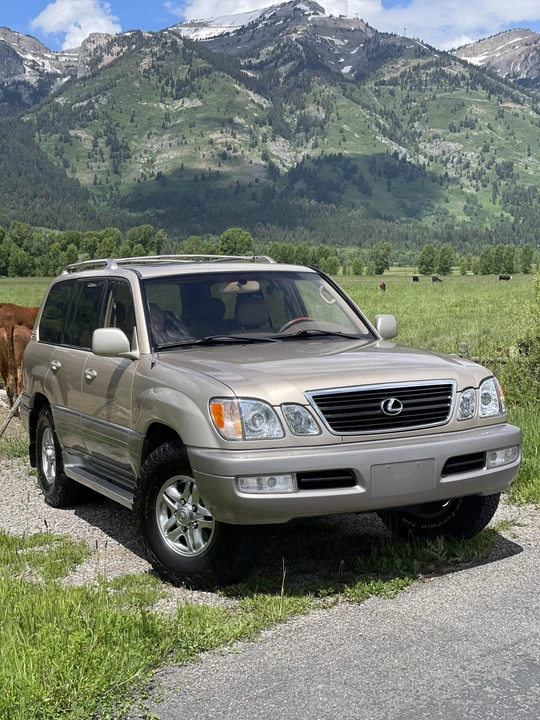 2001 Lexus LX 2nd Gen - Image 26 of 31