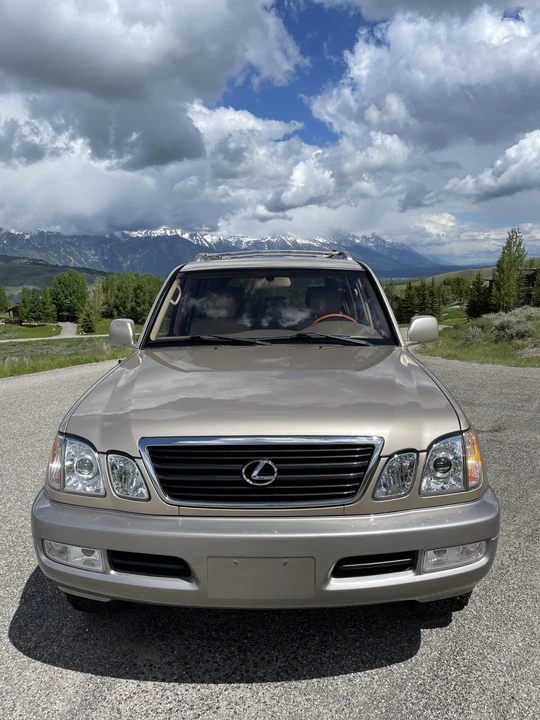 2001 Lexus LX 2nd Gen - Image 31 of 31