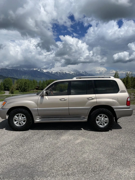 2001 Lexus LX 2nd Gen - Image 8 of 31