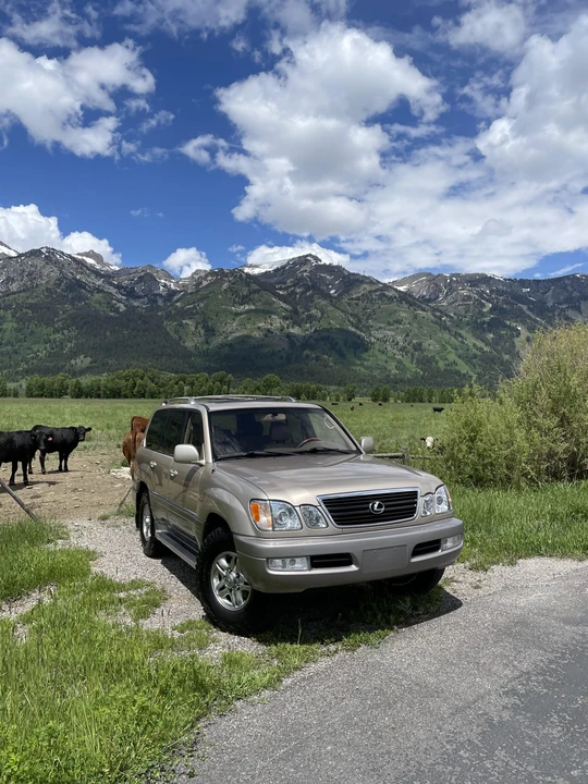 2001 Lexus LX 2nd Gen - Image 25 of 31