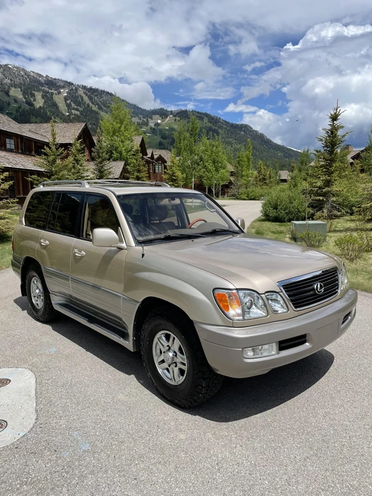 2001 Lexus LX 2nd Gen - Image 22 of 31