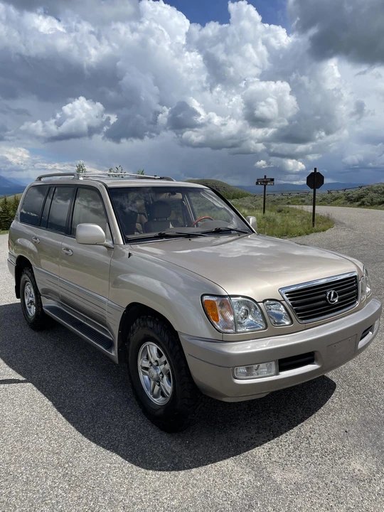 2001 Lexus LX 2nd Gen - Image 24 of 31