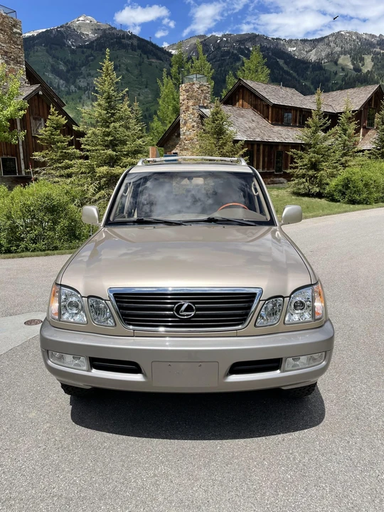 2001 Lexus LX 2nd Gen - Image 30 of 31