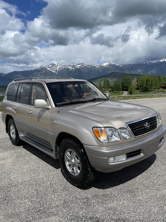 2001 Lexus LX 2nd Gen - Image 23 of 31