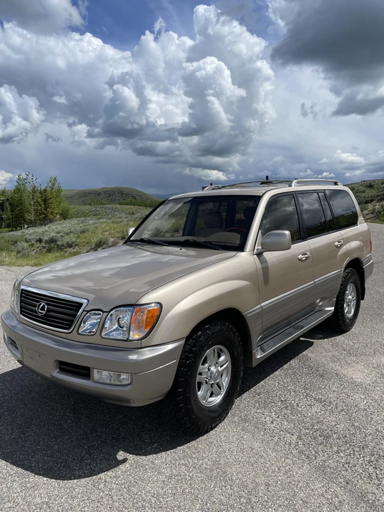 2001 Lexus LX 2nd Gen - Image 3 of 31