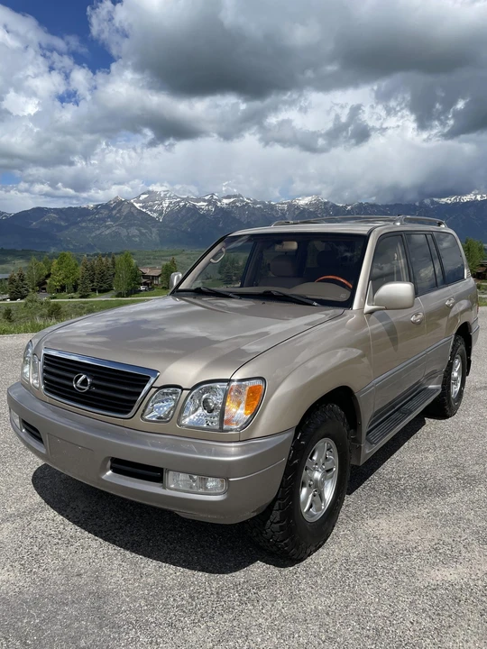 2001 Lexus LX 2nd Gen - Image 2 of 31
