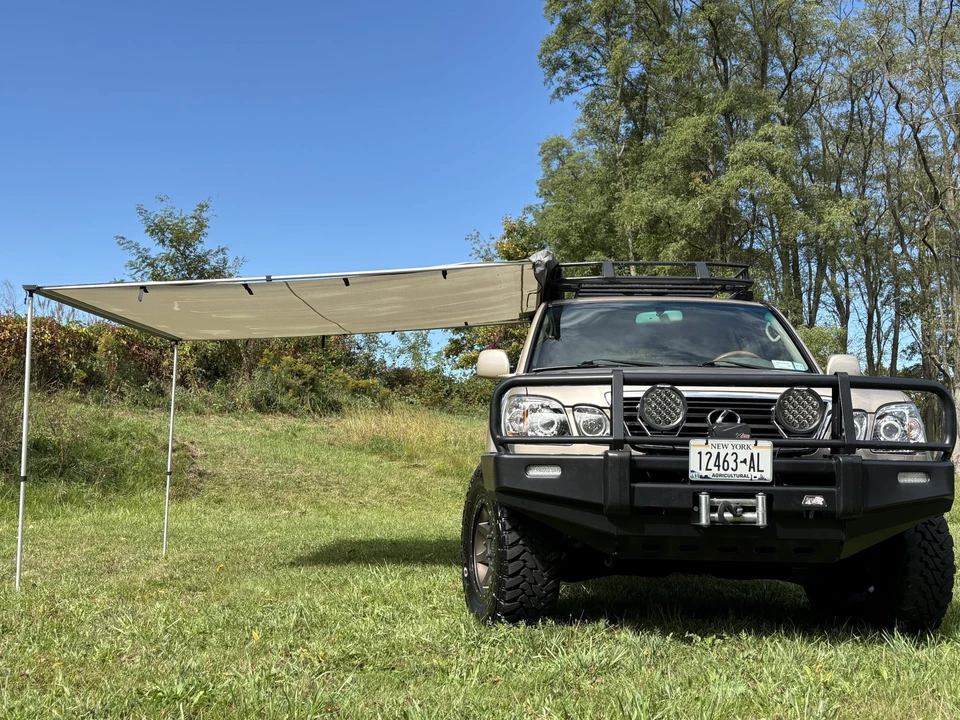 2001 Lexus LX 2nd Gen - Image 17 of 31
