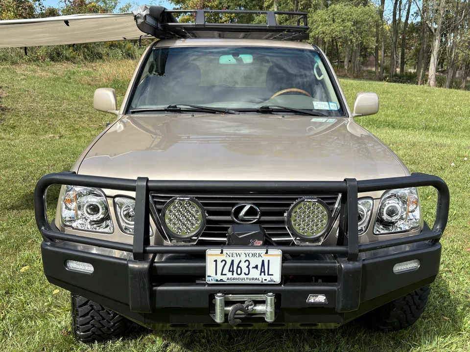 2001 Lexus LX 2nd Gen - Image 16 of 31