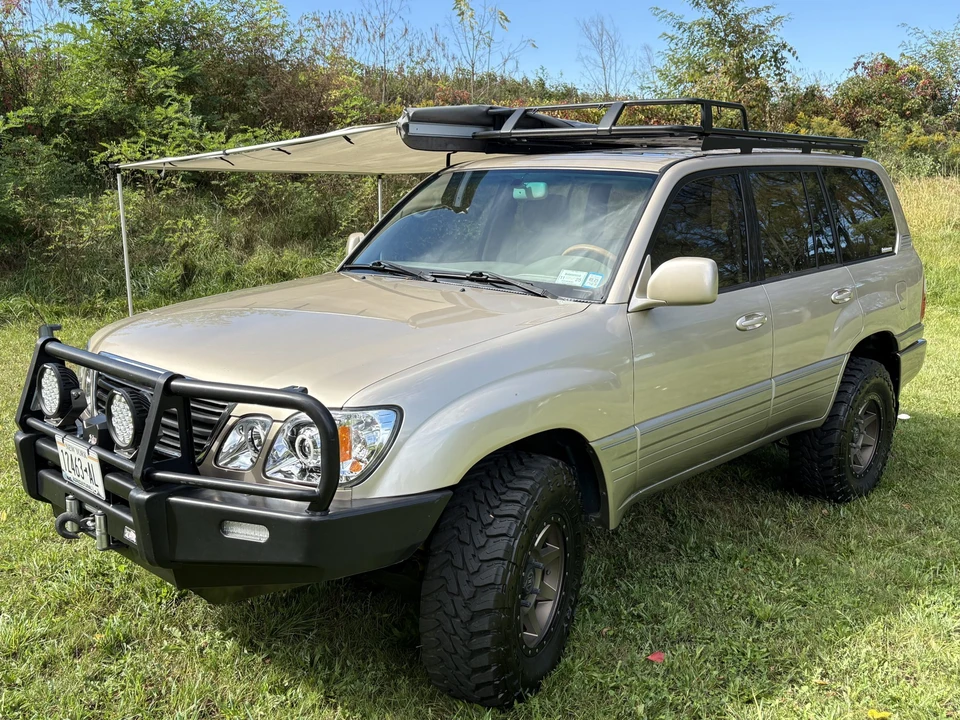 2001 Lexus LX 2nd Gen - Image 15 of 31