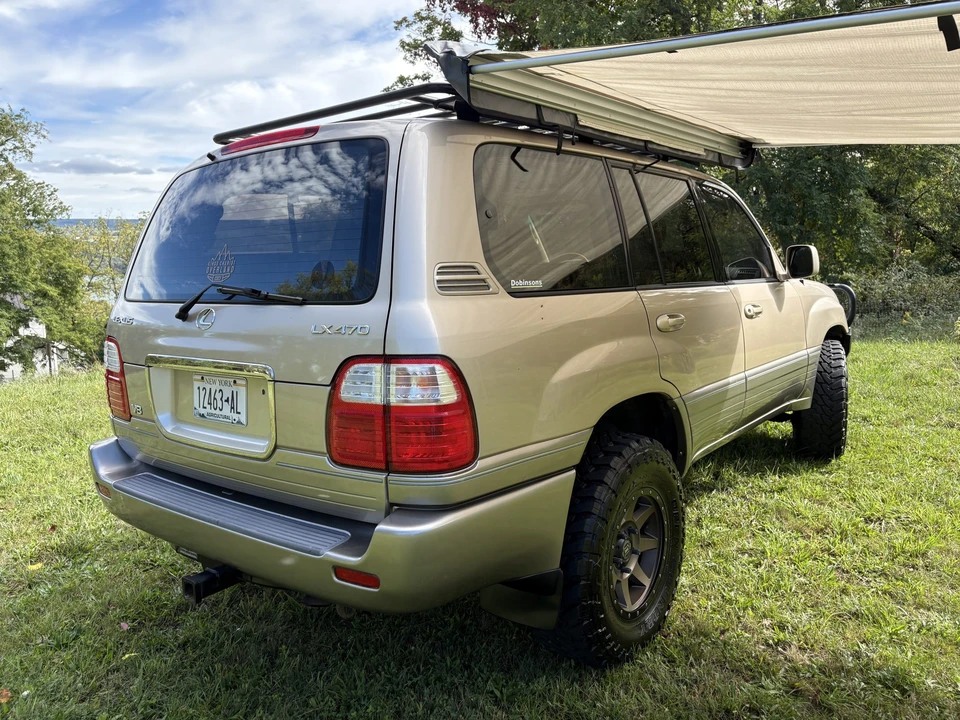 2001 Lexus LX 2nd Gen - Image 23 of 31