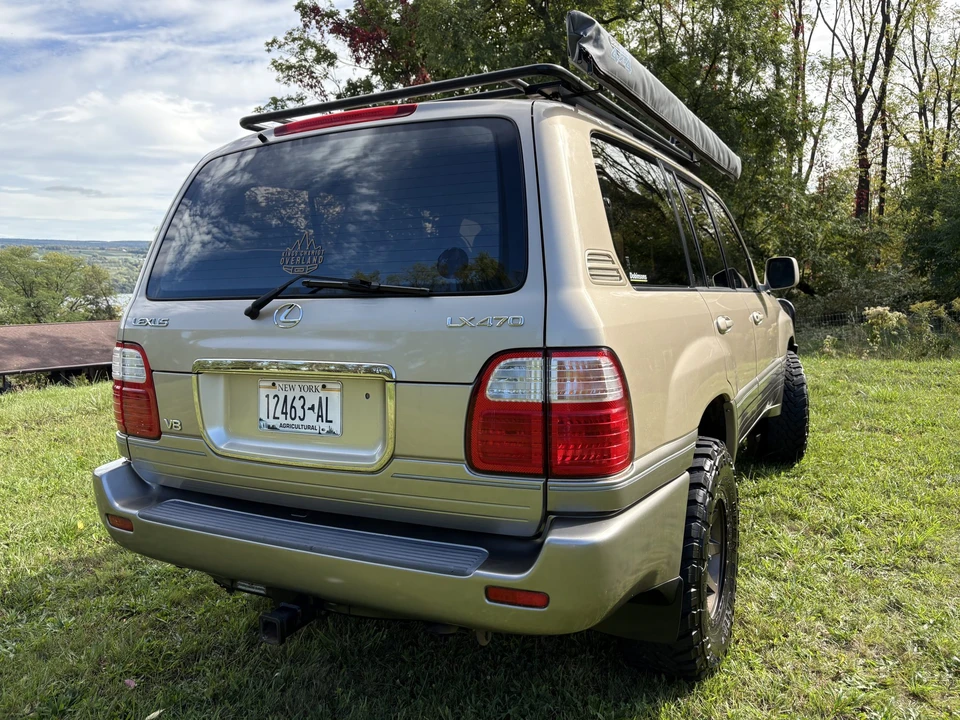2001 Lexus LX 2nd Gen - Image 9 of 31