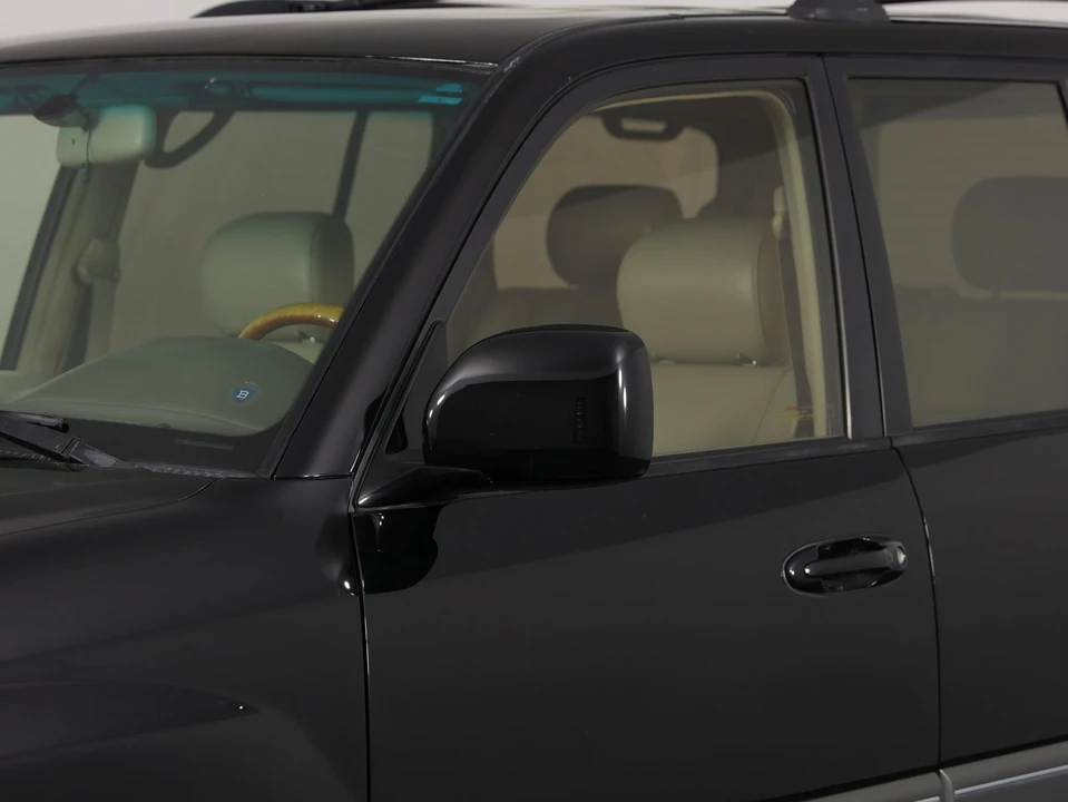 2001 Lexus LX 2nd Gen - Image 24 of 31