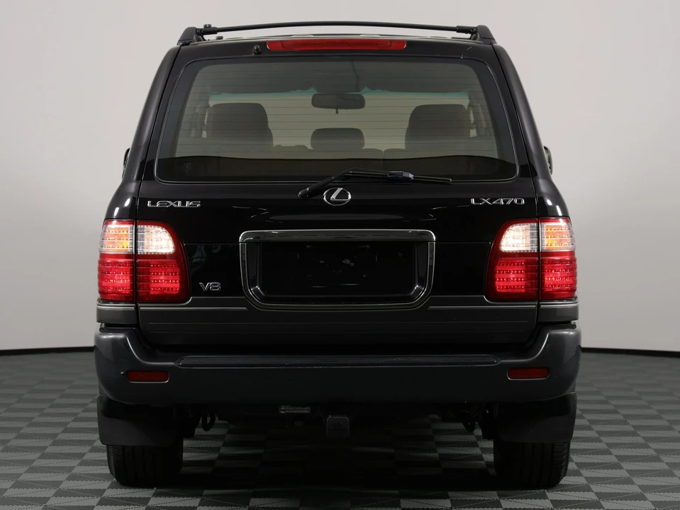 2001 Lexus LX 2nd Gen - Image 6 of 31