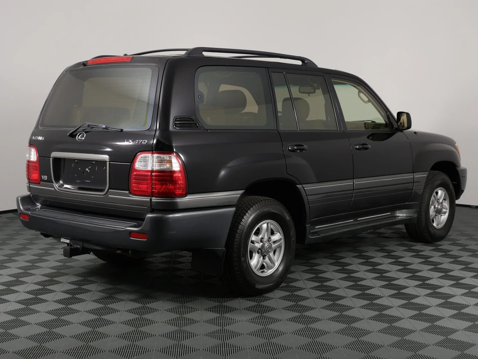 2001 Lexus LX 2nd Gen - Image 7 of 31