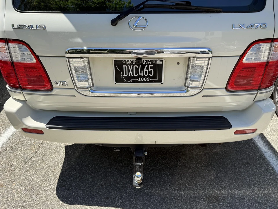 2001 Lexus LX 2nd Gen - Image 22 of 31