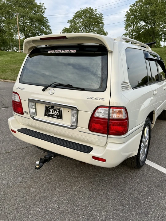 2001 Lexus LX 2nd Gen - Image 26 of 31