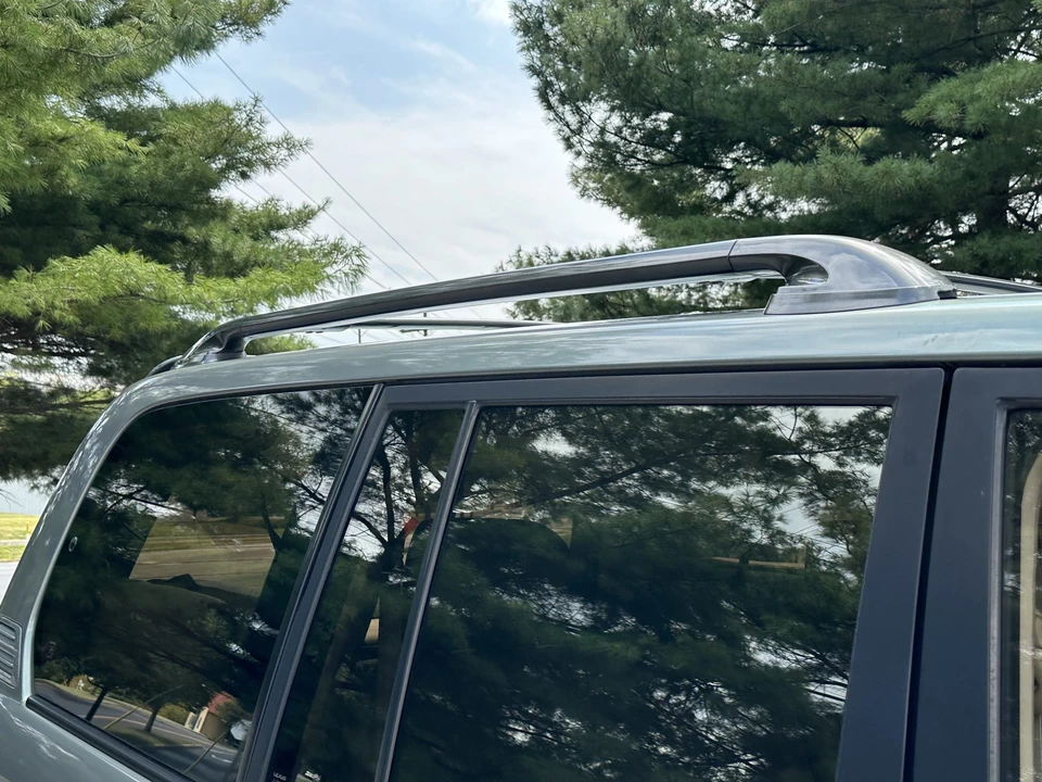 2001 Lexus LX 2nd Gen - Image 22 of 31