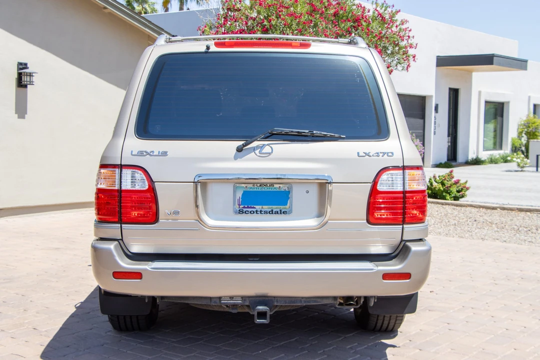 2001 Lexus LX 2nd Gen - Image 7 of 31
