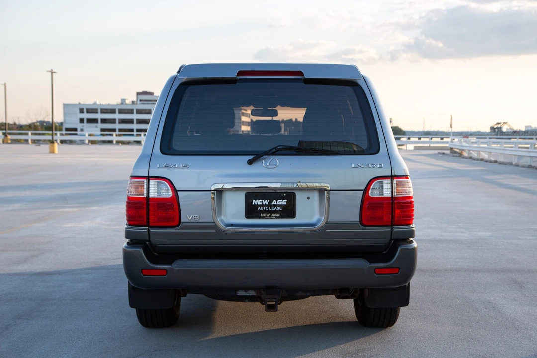 2001 Lexus LX 2nd Gen - Image 30 of 31