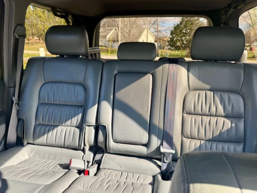 2001 Lexus LX 2nd Gen - Image 13 of 22