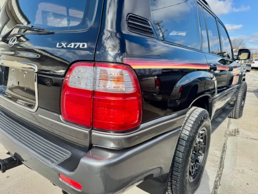 2001 Lexus LX 2nd Gen - Image 8 of 22
