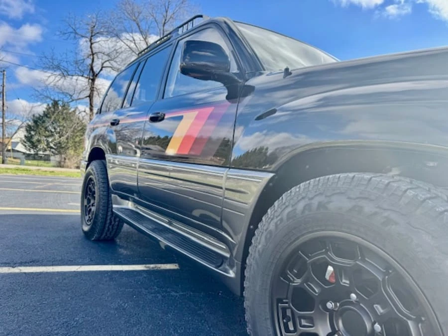 2001 Lexus LX 2nd Gen - Image 7 of 22