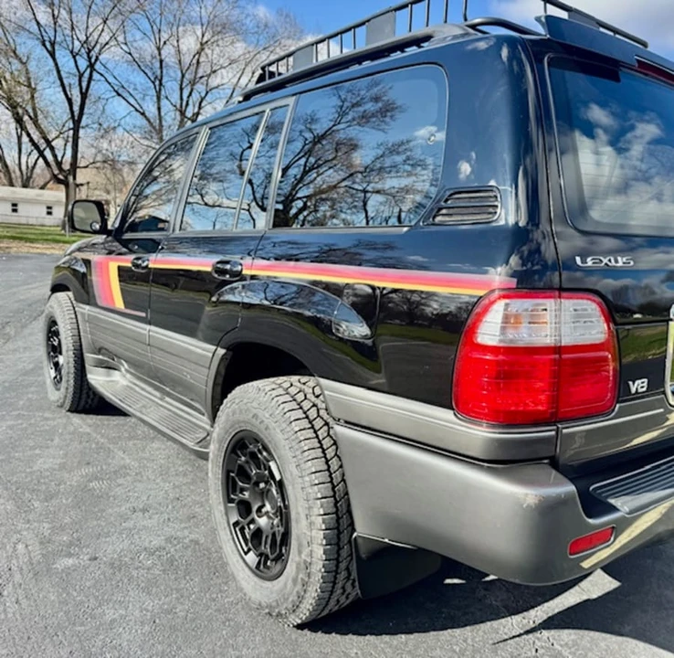 2001 Lexus LX 2nd Gen - Image 6 of 22