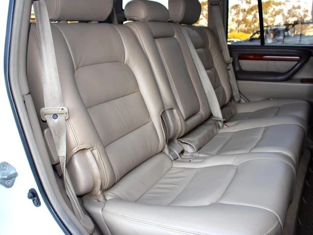 2001 Lexus LX 2nd Gen - Image 16 of 21