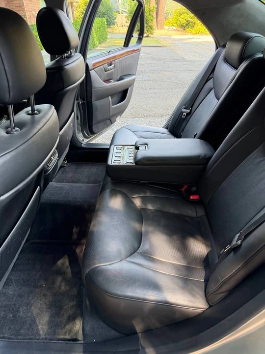 2001 Lexus LS 3rd Gen - Image 3 of 13