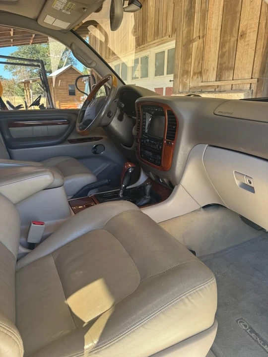2001 Lexus LX 1st Gen - Image 2 of 7