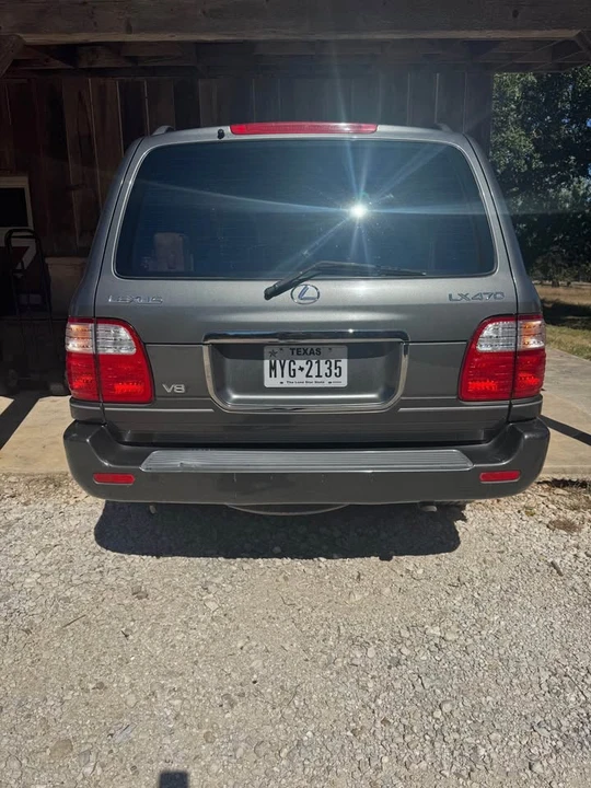 2001 Lexus LX 1st Gen - Image 5 of 7