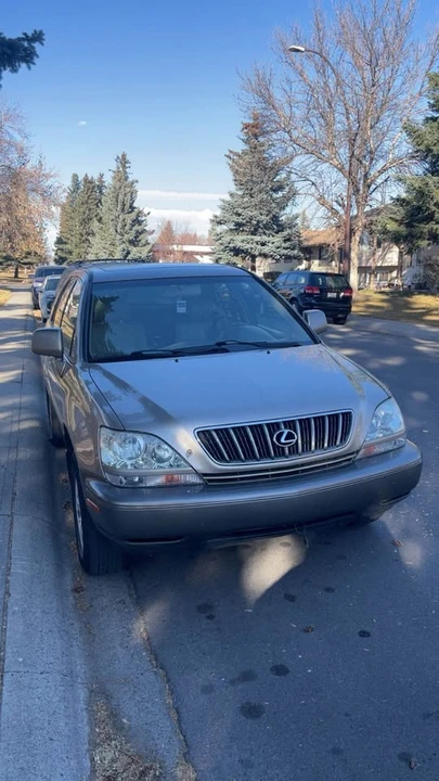 2001 Lexus RX 1st Gen - Image 2 of 4
