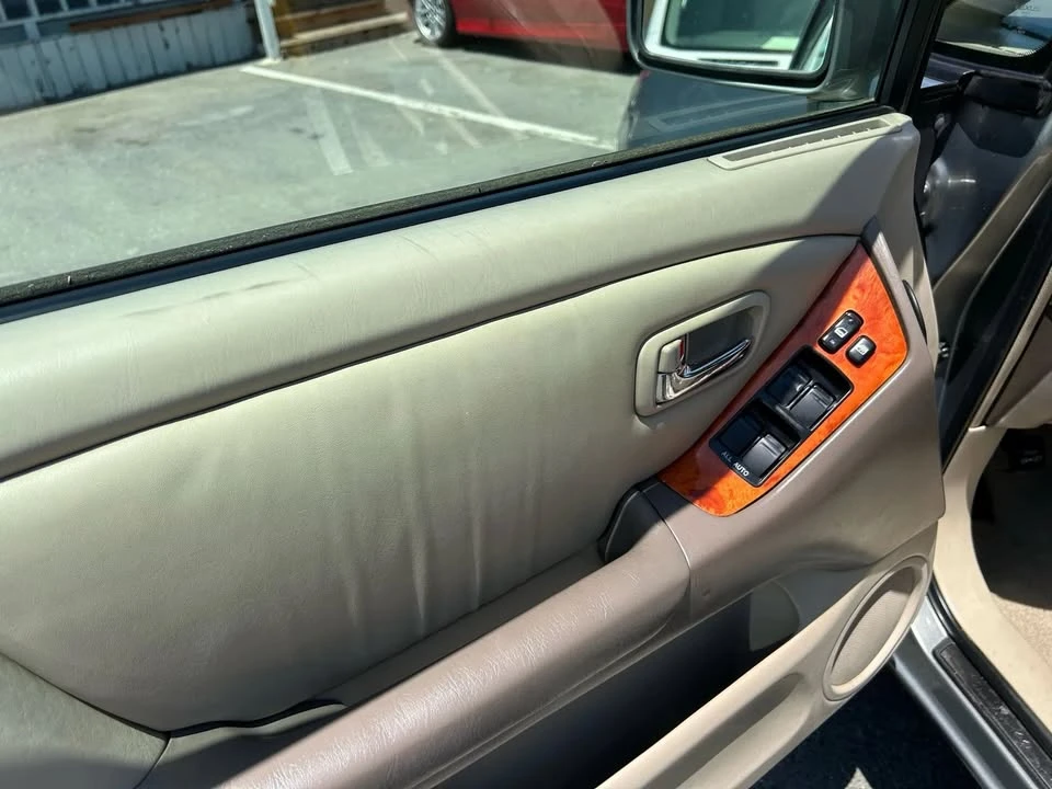 2001 Lexus RX 1st Gen - Image 10 of 20