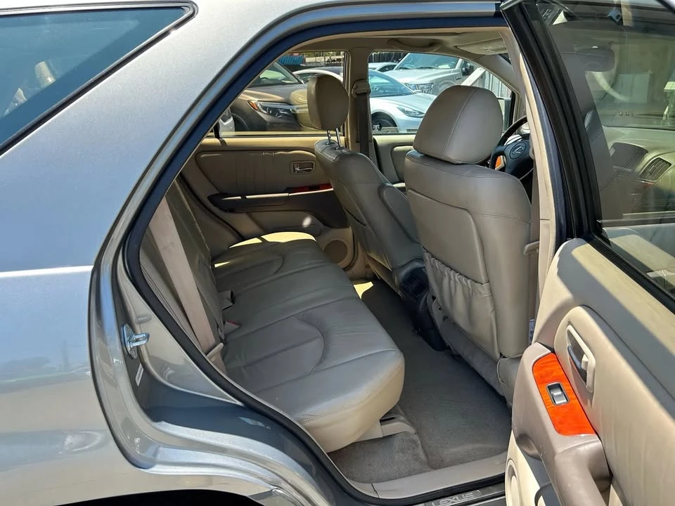 2001 Lexus RX 1st Gen - Image 16 of 20