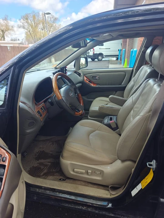 2001 Lexus RX 1st Gen - Image 4 of 8