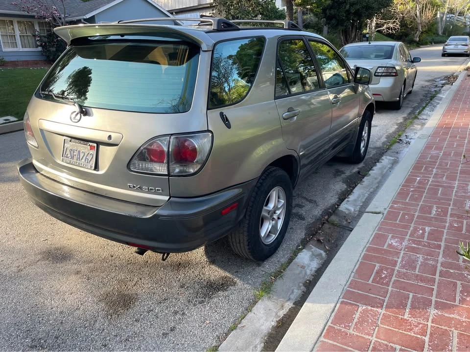 2001 Lexus RX 1st Gen - Image 5 of 10